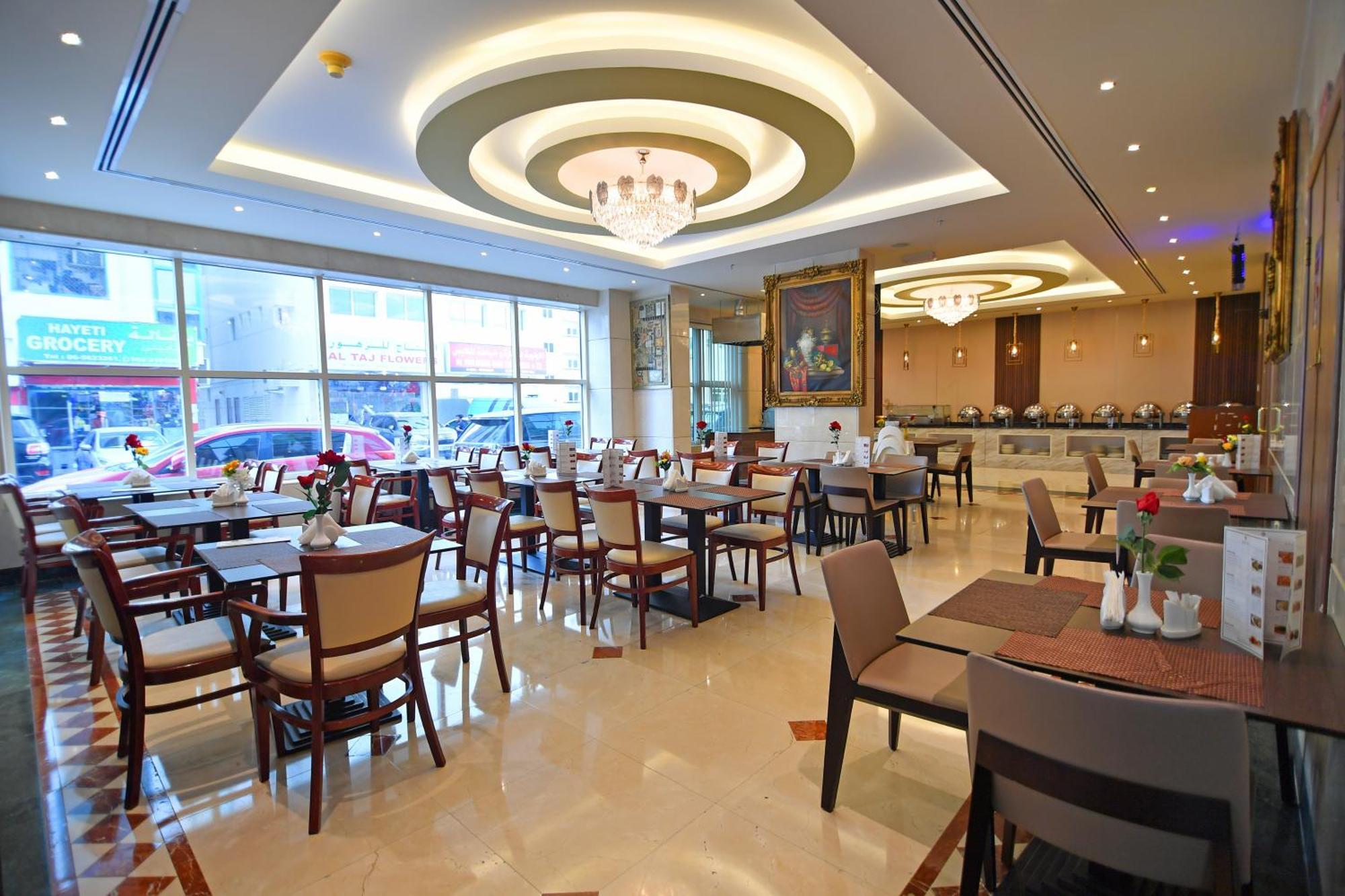 Nejoum Al Emarat Hotel Шарджа Екстериор снимка